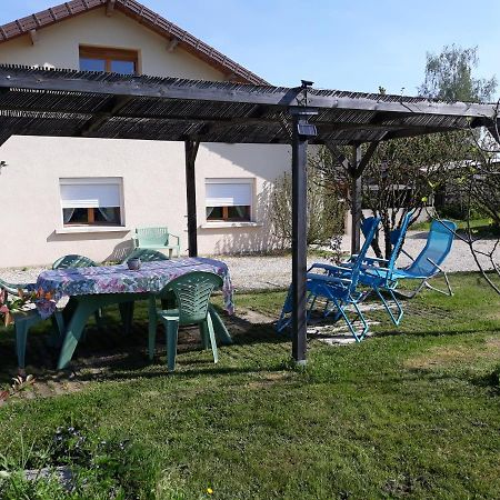 Bed and Breakfast Aux Cadollines Romenay Exterior foto