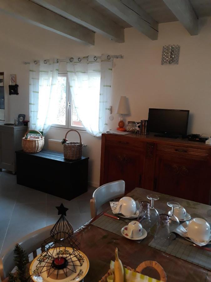 Bed and Breakfast Aux Cadollines Romenay Exterior foto